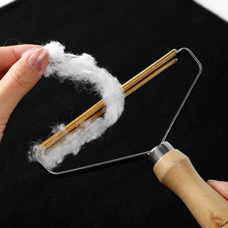 Multi-Surface Fabric Lint Brush